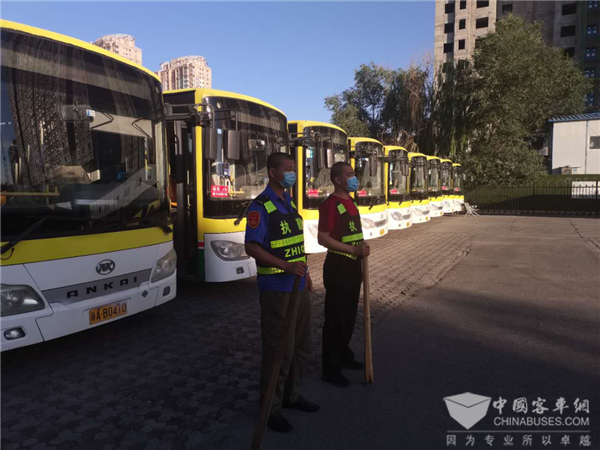 乌鲁木齐公交集团丨坚守初心迎挑战 勇担使命战疫情