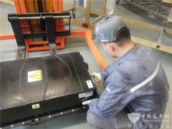 中车电动 高温下的坚守 奋斗者的姿态