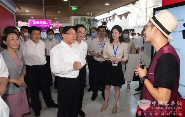 金龙科技代言福建“智造” “全闽乐购”乐翻天