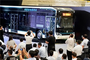 科技与人文的完美融合 吉利远程客车首款新设计车型E12重磅发布