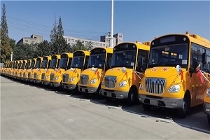 让孩子安心 让家长放心！中通校车智能守护孩童开学季