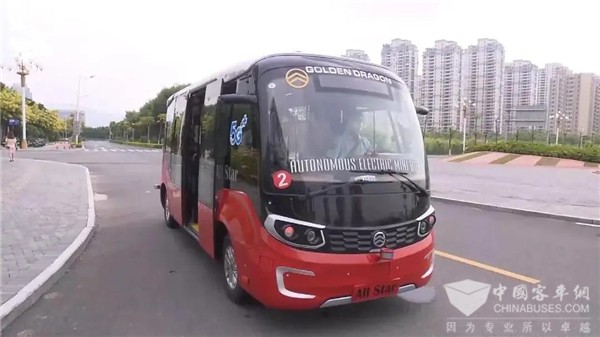 到厦门 约起来！金旅星辰自动驾驶“约巴”软件园三期上路