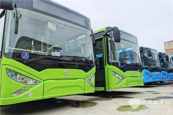 天更蓝、地更绿 银隆钛酸锂纯电动公交再入京城
