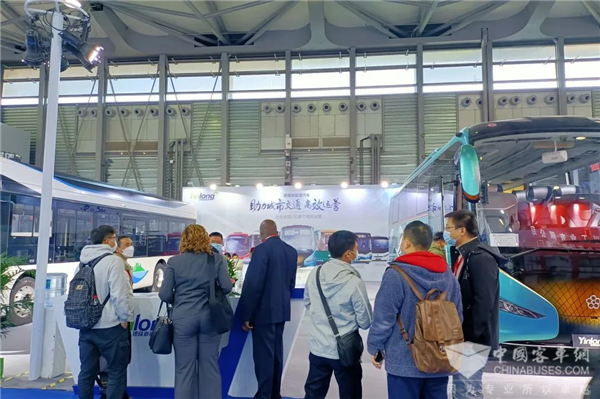 “年末大戏”上海客车展 银隆“双雄”登场获喝彩