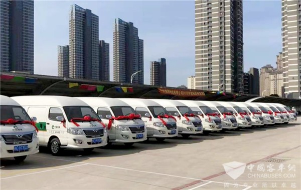 绿色物流先锋守护青山绿水 金龙轻客批量交付漳州烟草