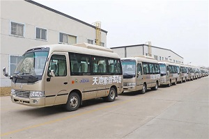 守护“秀水青山” 晶马福尊纯电动客车驶入新疆天池