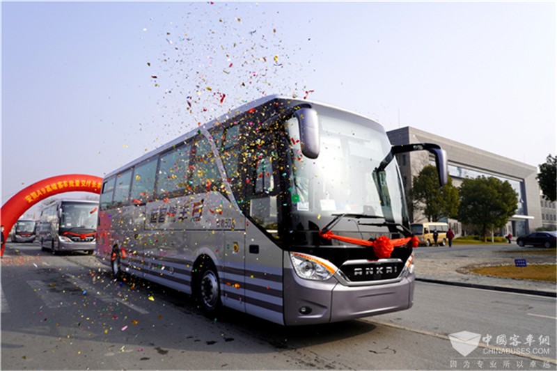 安凯A9高端客车批量交付“草莓之都”