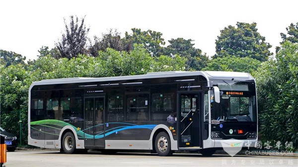 “黑科技”全面保障出行安全 宇通“自我防疫”车辆来了！