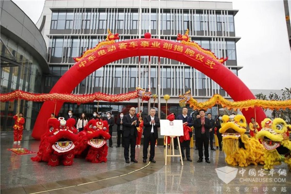 喜大普“犇”！中车电动客车事业部“春耕开犁”