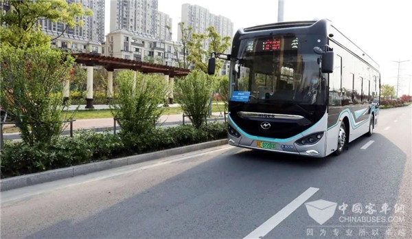 定制公交便民出行 苏州金龙“蔚蓝”缘何成为90后“新宠”?