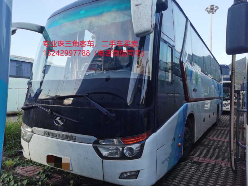 2015年8月 51座有中门气囊潍柴336发动机大金龙6129客车