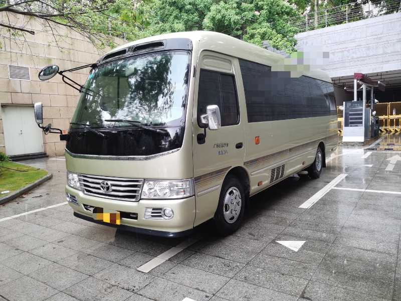 2017年7月 20座汽油外摆门封闭窗丰田考斯特