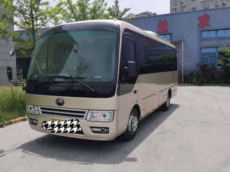 公司一手车，2017年国五，非营运，一口价12万。有需要的联系