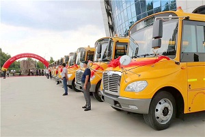 从内到外的健康守护 中通安全校车呵护孩童出行