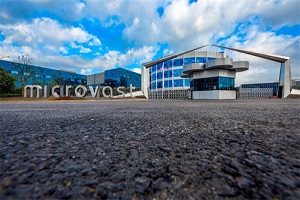 微宏控股公司在纳斯达克上市，股票代码“MVST”