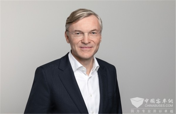 采埃孚集团半年财报：销售额193亿欧元 同比增长43%