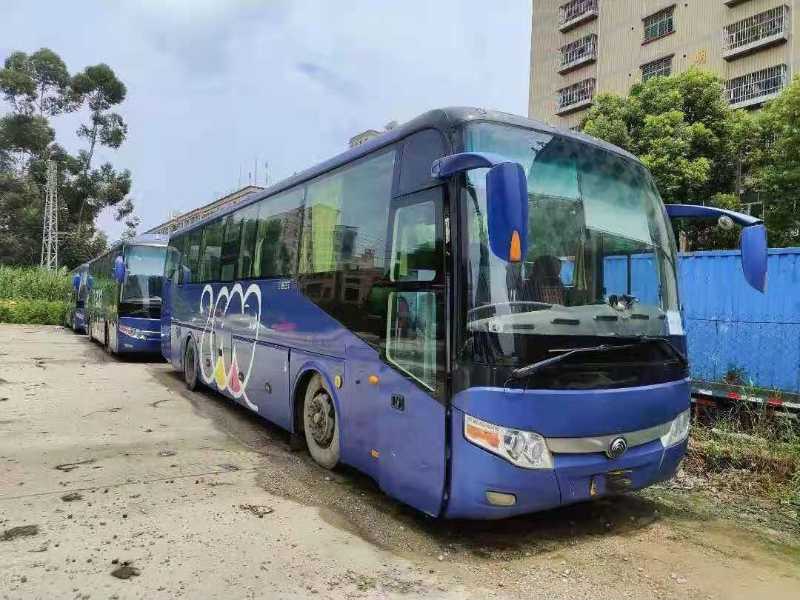 ​2012年8月 同款多台49座气囊中门碟刹宇通6117型客车 