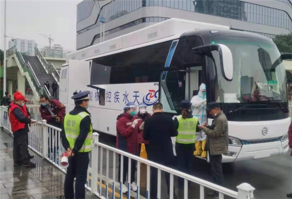 日检测通量可达5200管 金旅核酸检测车投入天水防疫大军