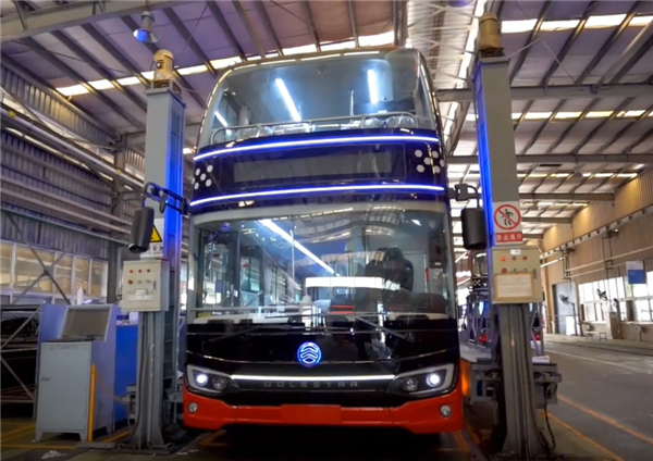 乘金旅双层观光巴士 感受触手可及的无锡之美