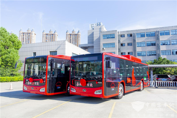 碳纤维、轻量化、氢燃料 科技低碳金龙客车在行动！