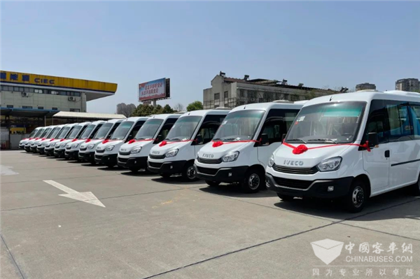 颜值在线 实力担当 首批依维柯欧风交付湖南常德欣运集团