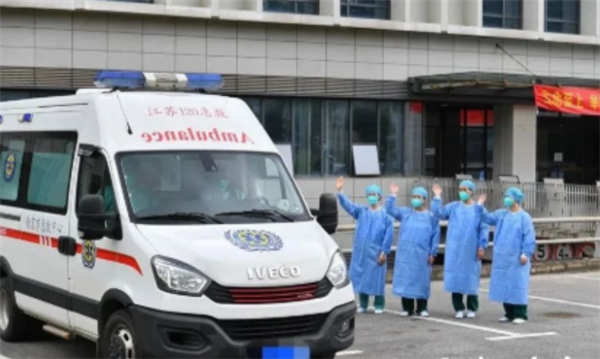 同心战疫，依维柯医疗用车奔跑在抗疫前线！