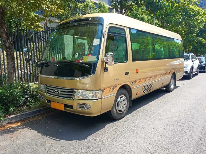 2007年深圳牌20座非营运汽油豪华版考斯特