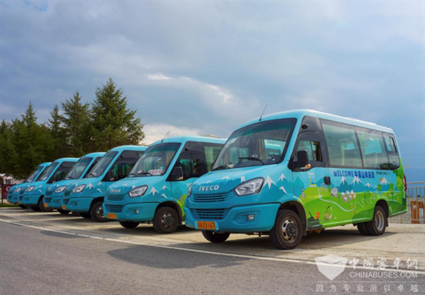 赏星河浩瀚 瞰群山云海 依维柯欧风带您畅游牛背山