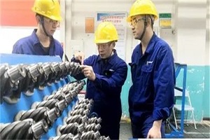 用匠心造高精度齿轮 东风德纳奋斗者的故事