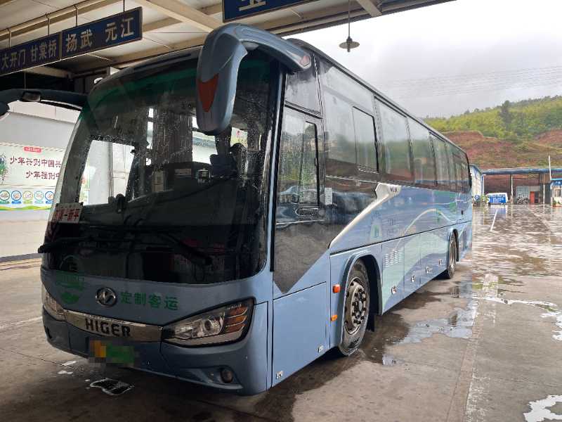 海格KLQ6111HZEV1N2客车出售，39座