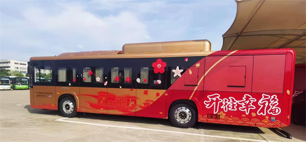 “地铁巴士”开往幸福 嘉兴开通101路红色旅游公交线路