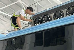 南京公交：【烈日“炎”守】高温下的修理工——他们用汗水守护市民出行