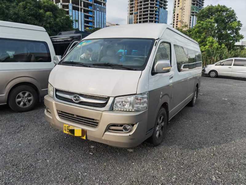 2015年3月 18座有天窗柴油九龙