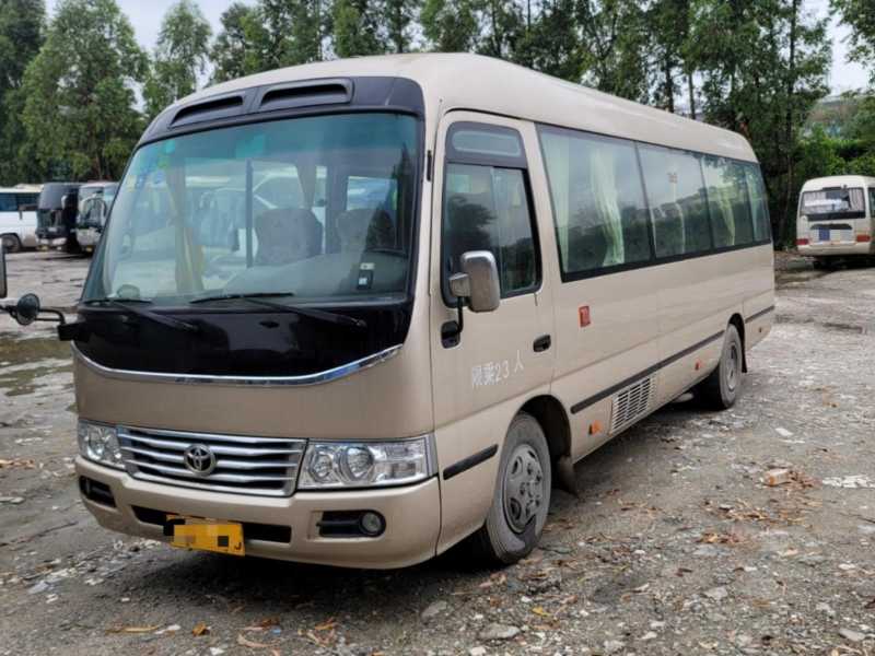 2014年23座非营运国四送一年交强险江铃