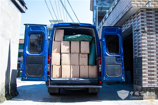 依维柯蓝牌真大VAN 运输创富从容相伴