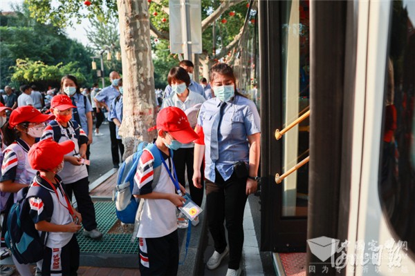 河北邯郸：学生、家长持卡免费乘公交