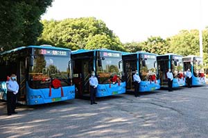 无锡公交集团“二十大主题宣传车”、“新征程号主题公交车”正式上线