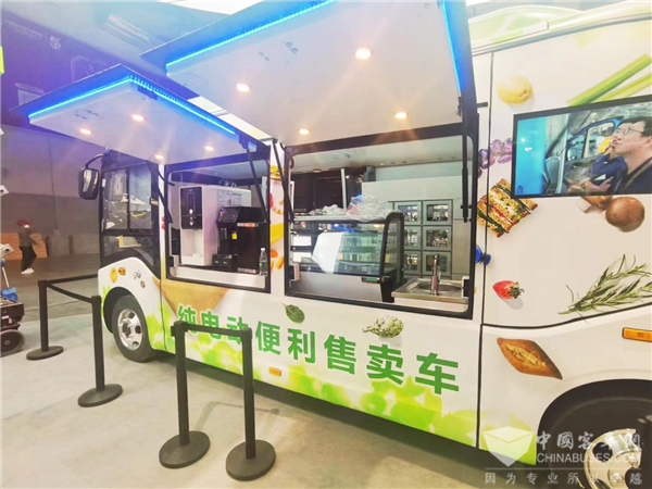 央视聚焦：进博会现场宇通纯电售卖车传递“零碳理念”