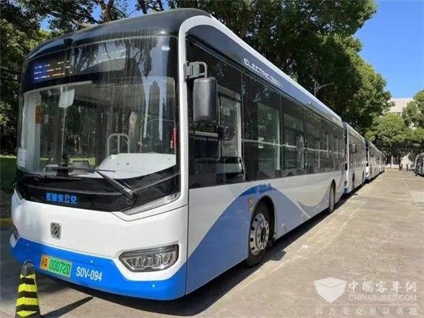 浦东公交：四条线路上线34辆新能源车 打造“多元化智能公交站