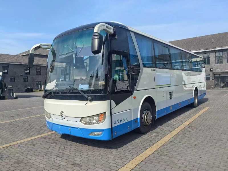 2016年12月 一手国五54座有中门无级变速油混金旅客车