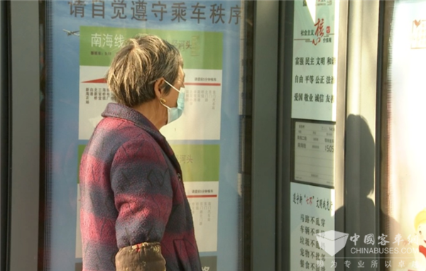 上海崇明公交：电子站牌更新带来智能新体验