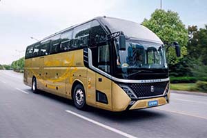 亮相莫斯科 亚星客车X9-3系列12米豪华旅游大巴海外成功首秀