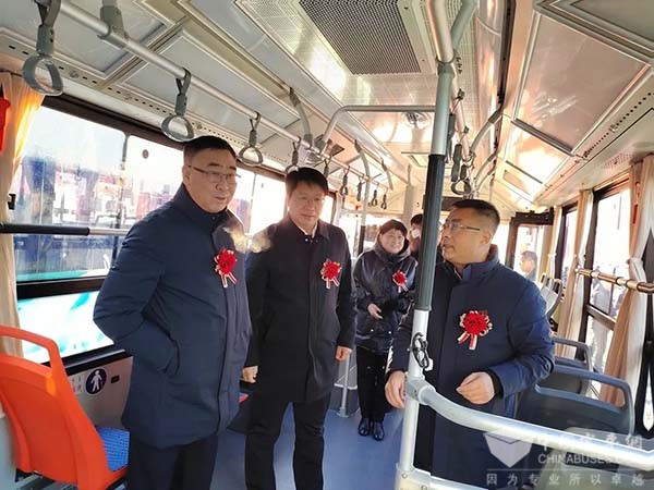 乌兰浩特市公交 新能源公交车 智能一体化终端