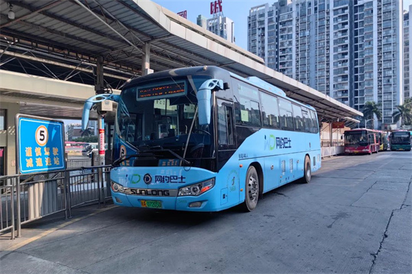 广西申龙HQK6118型纯电动“蓝天”客车助力南宁绿色交通建设