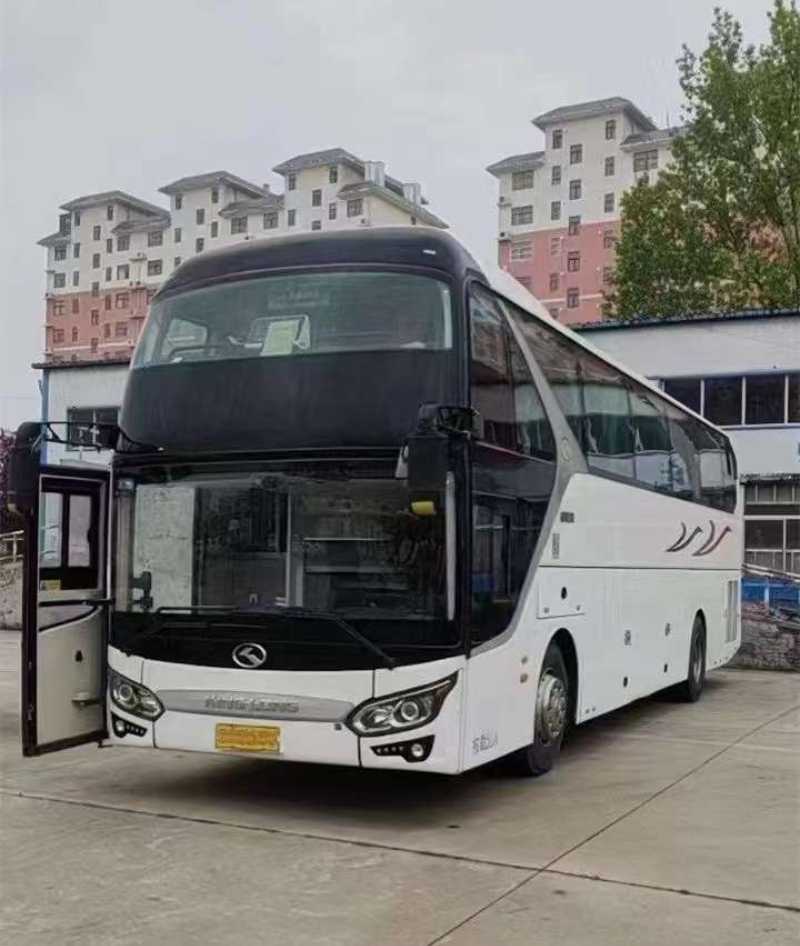 2017年1月 国五50座有暖气大金龙6119一层半气囊车