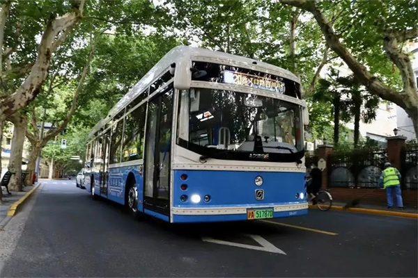 上海公交打造“人文公交”品牌厚植红色文化