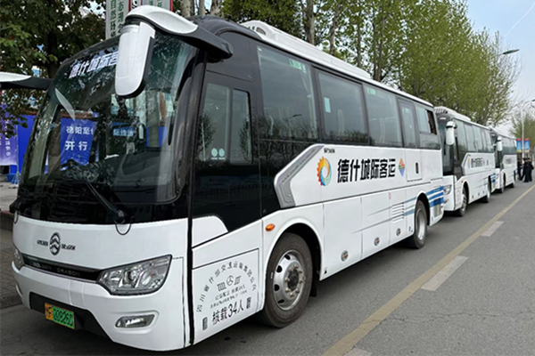 什邡人“赶德阳”只要3元钱  还是环保智能的新能源客车
