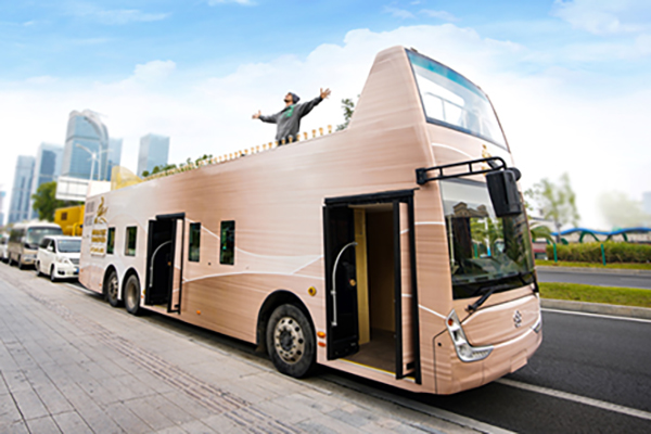 一边车上K歌一边畅游 格力钛“唱游巴士”带你纵“琴”欢乐音乐节