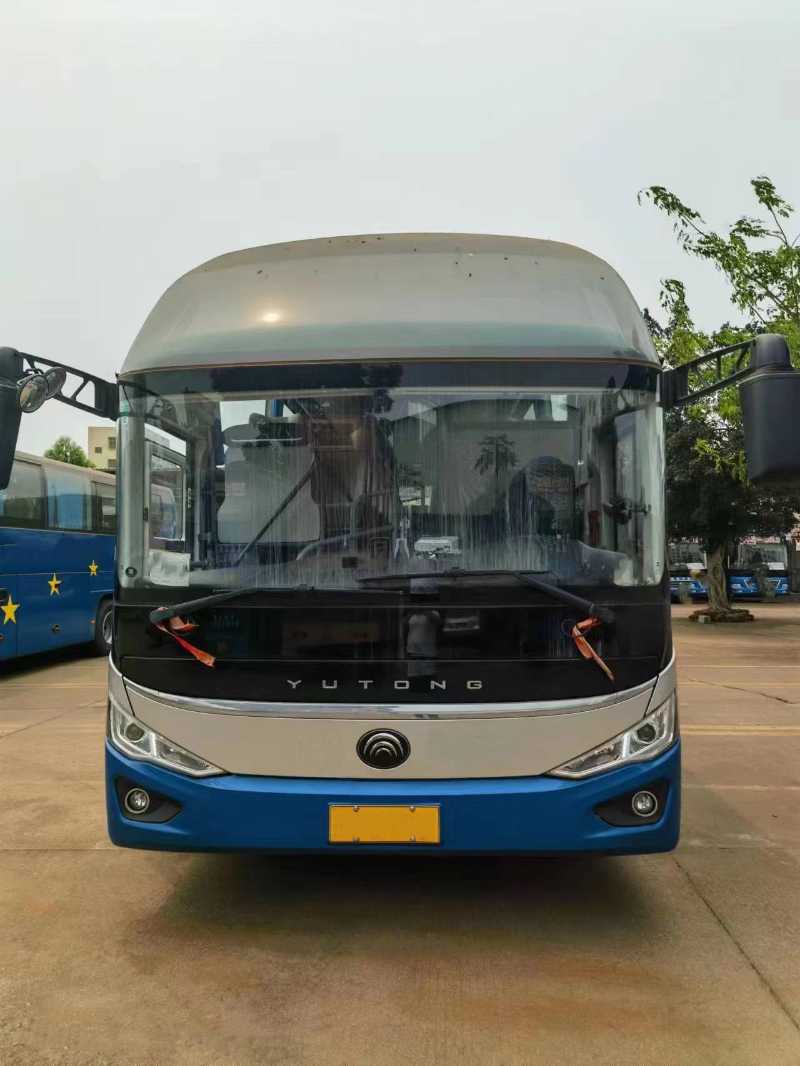 2021年8月 同款4台准新国六豪华配置50座宇通6128气囊中门车