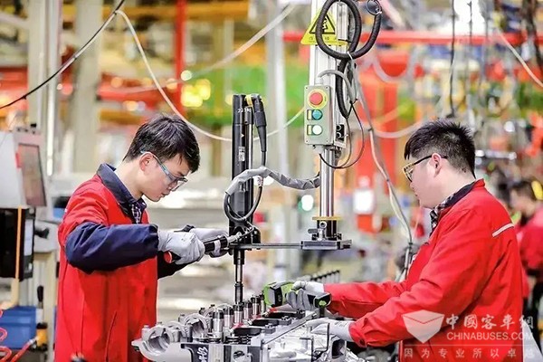 东风康明斯 发动机 智能制造 示范工厂